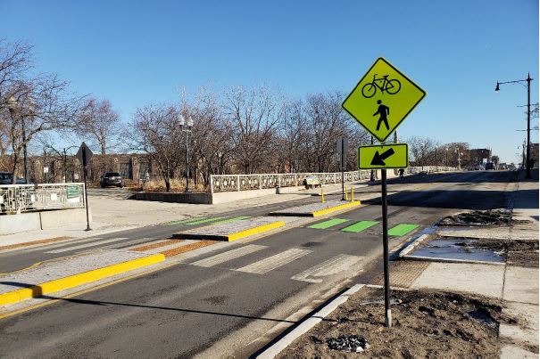 Ravenswood Manor - Lawrence Avenue Pedestrian Refuge Island