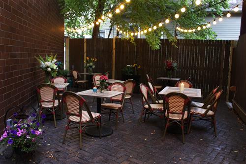 Gallery Image Outdoor_patio.jpg